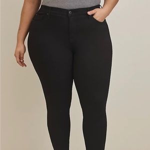 TORRID | Skinny Jeans Sz 18 Short